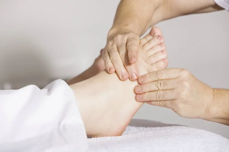 massage feet