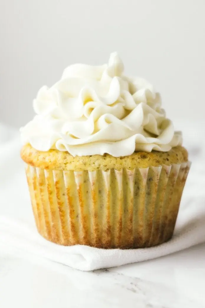 Keto Vanilla Cupcake with Buttercream Frosting