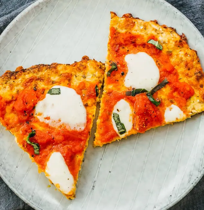 Pizza Margherita With Cauliflower Crust