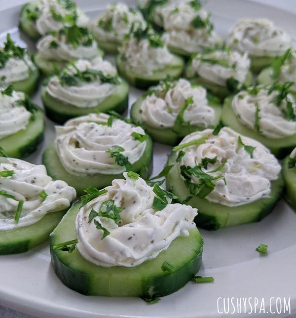 Cucumber Slice Appetizers with Garlic Cheese (Keto)