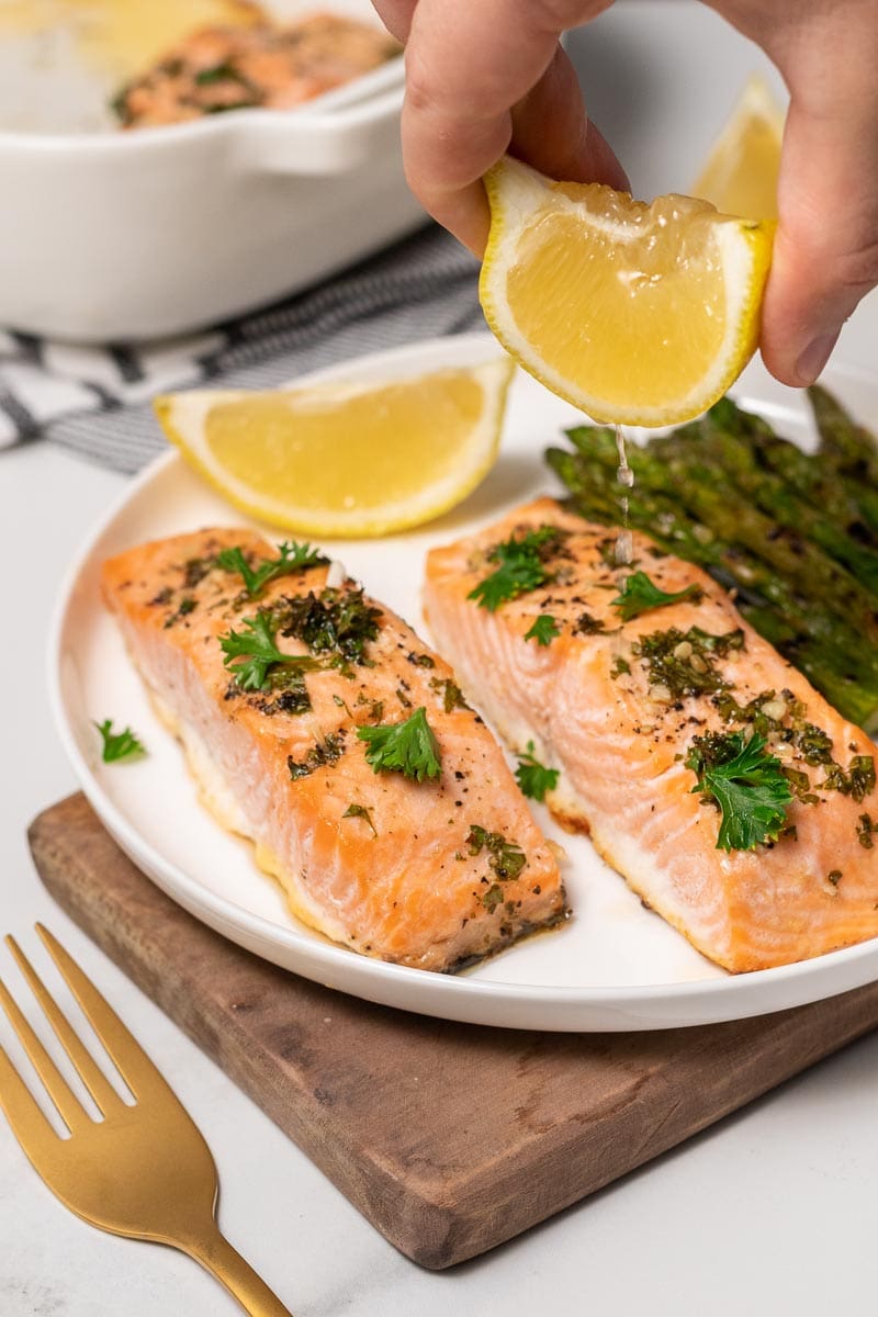 Baked Salmon With Garlic Butter