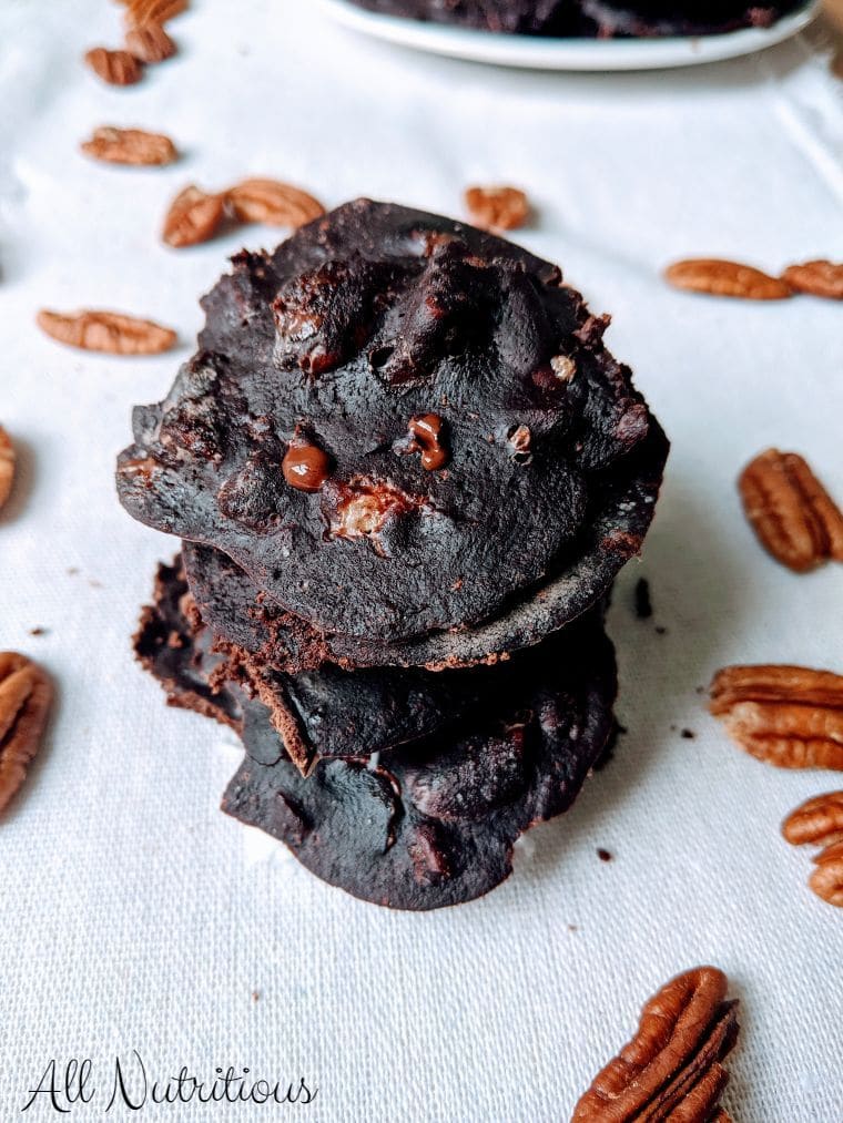 Keto Chocolate Pecan Cookies