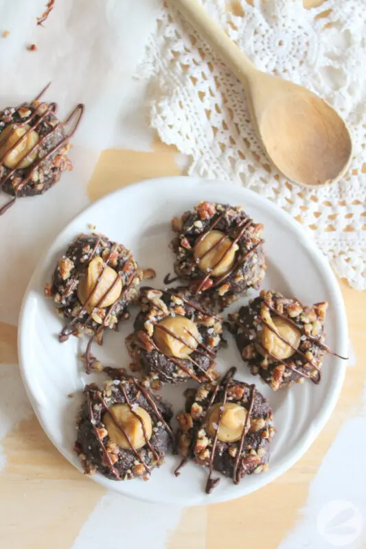 Keto Caramel Turtle Cookie