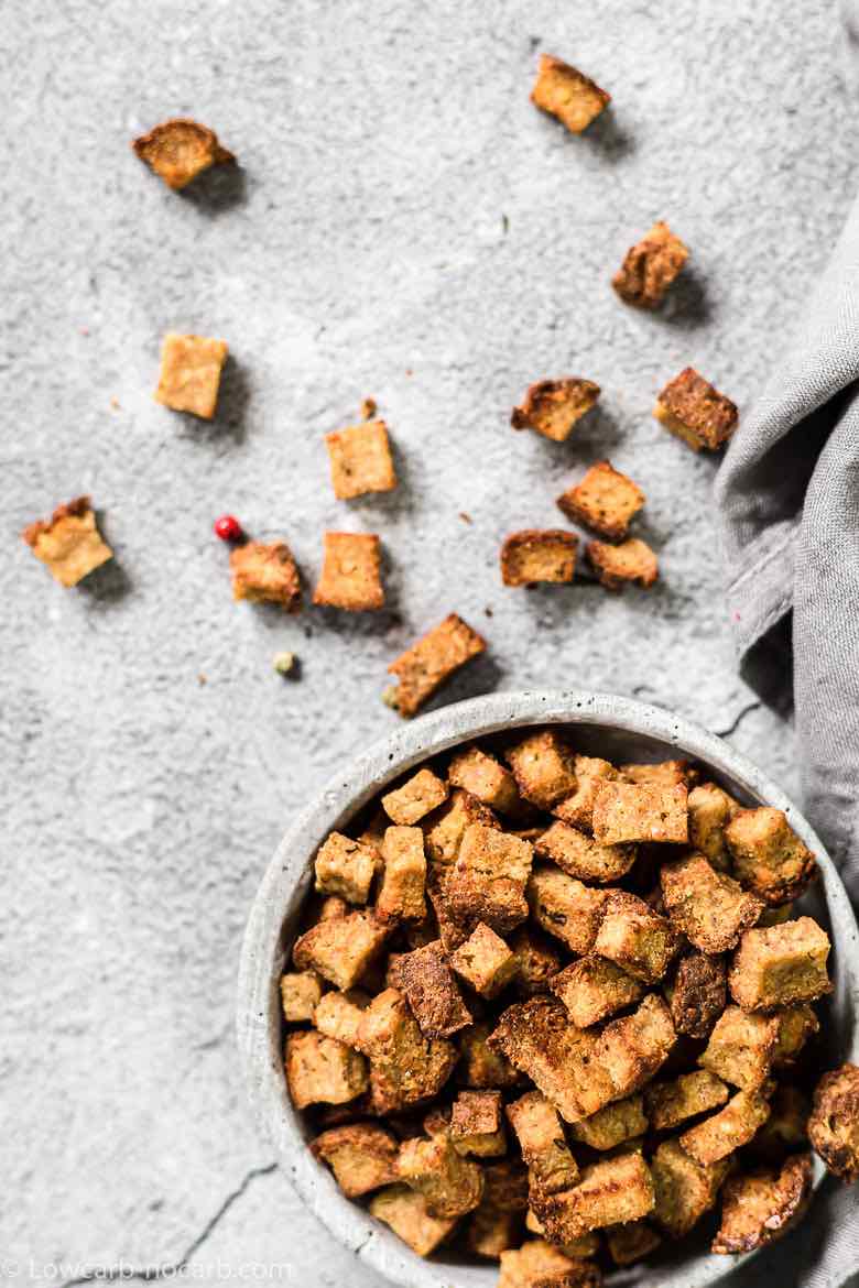 Garlic Keto Croutons