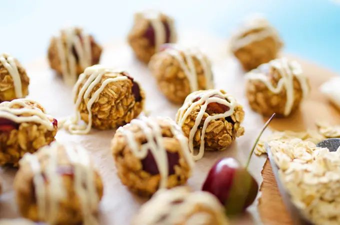 Cherry Cheesecake Oat Cookies