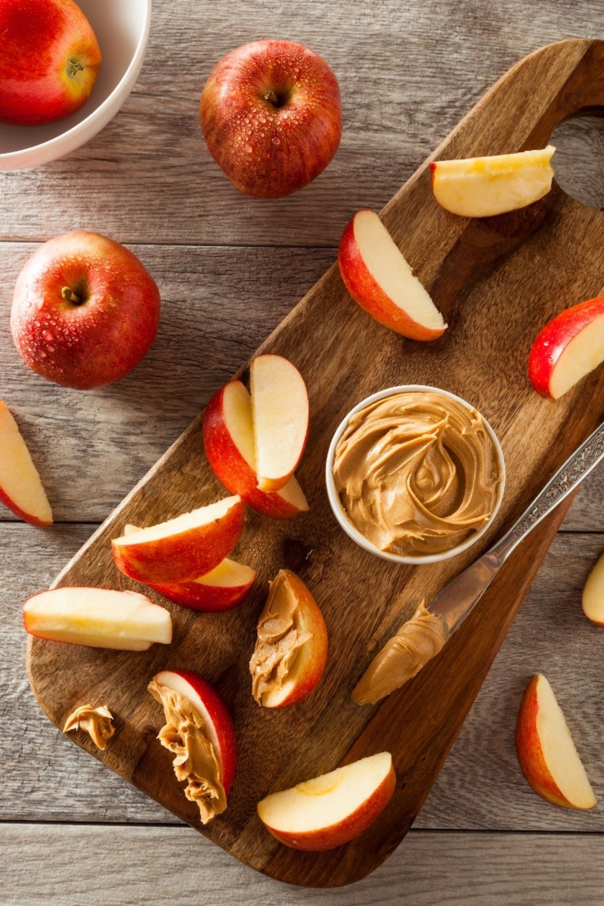 Apples and peanut butter