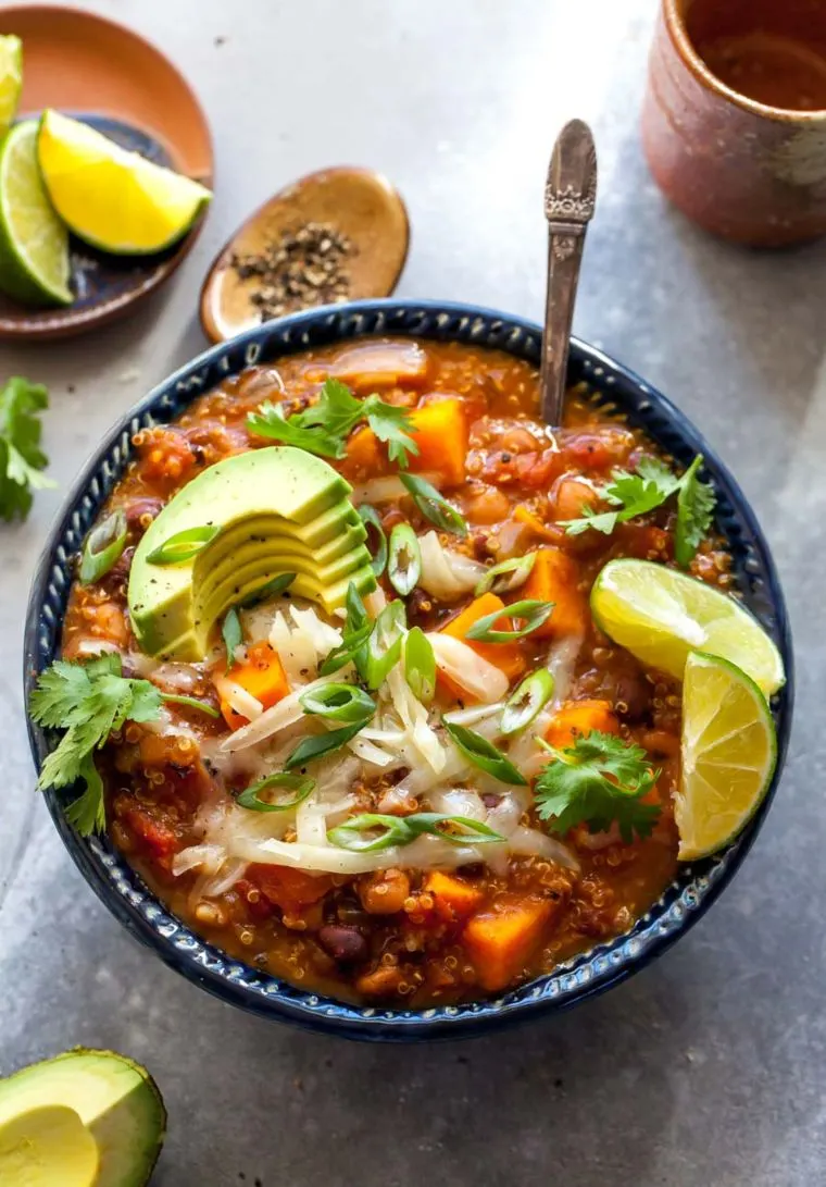 Slow Cooker Vegetarian Chili with Quinoa