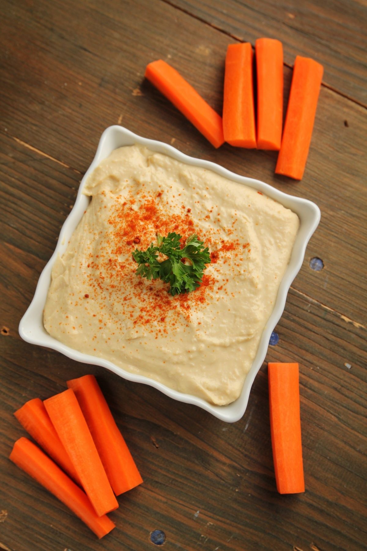 Hummus and veggies