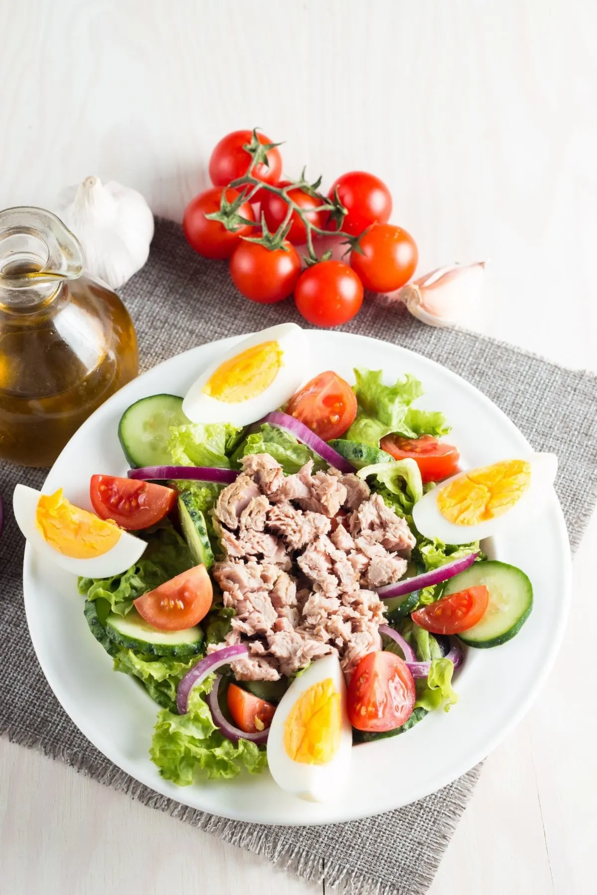 Tuna Salad and Cracker Snack Kits