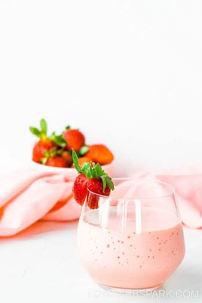 keto strawberry smoothie