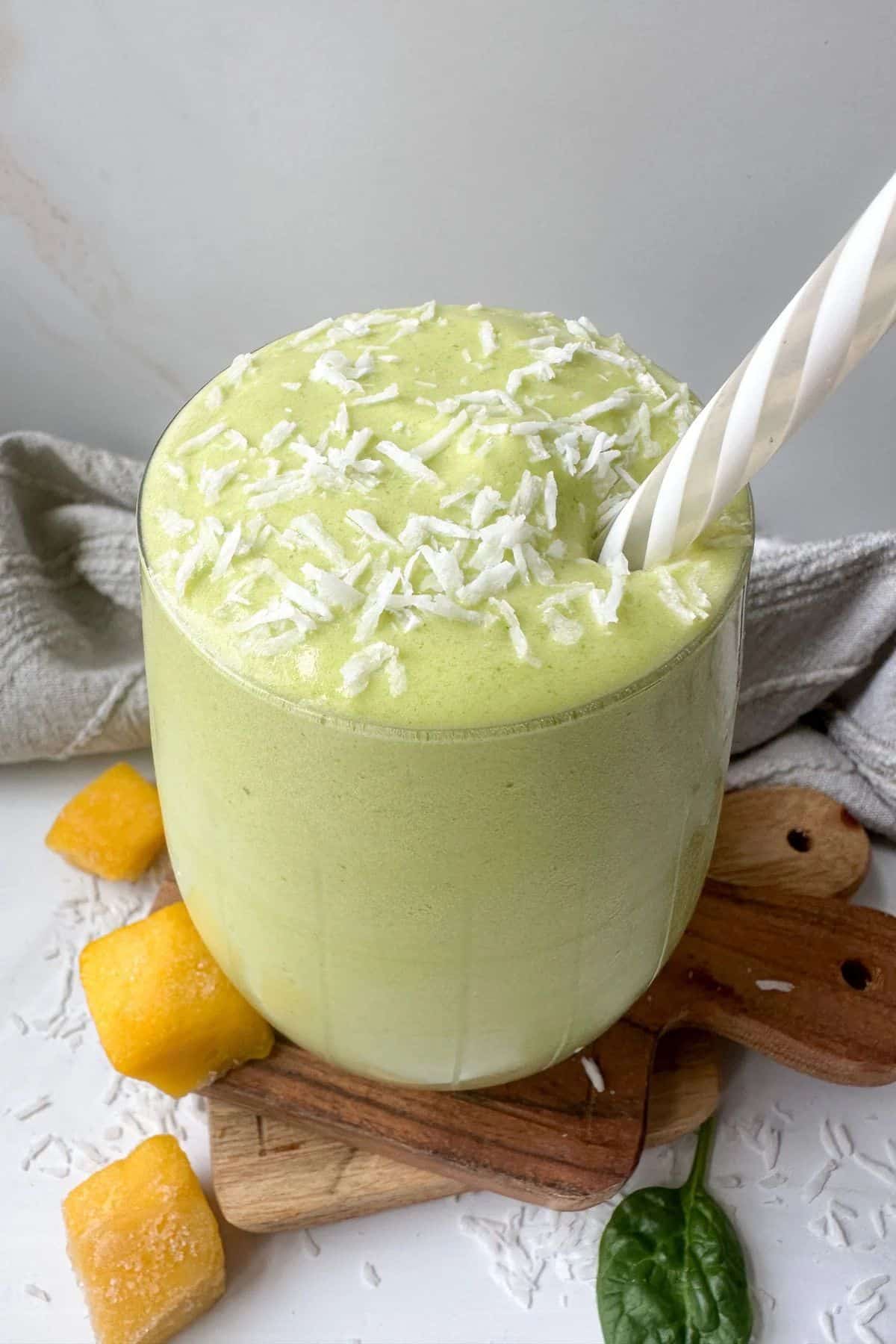 mango and spinach smoothie