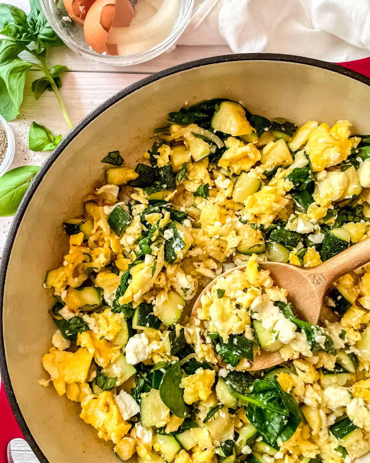 scrambled eggs with zucchini