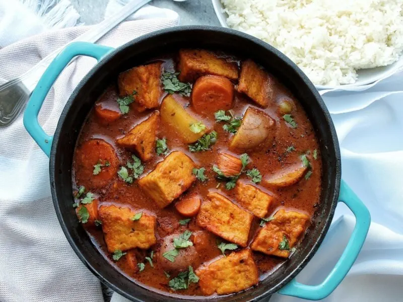 Puerto Rican tofu quisado