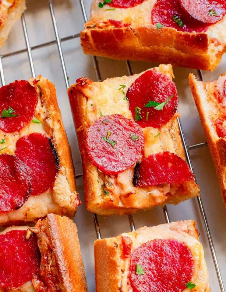 garlic pizza bread