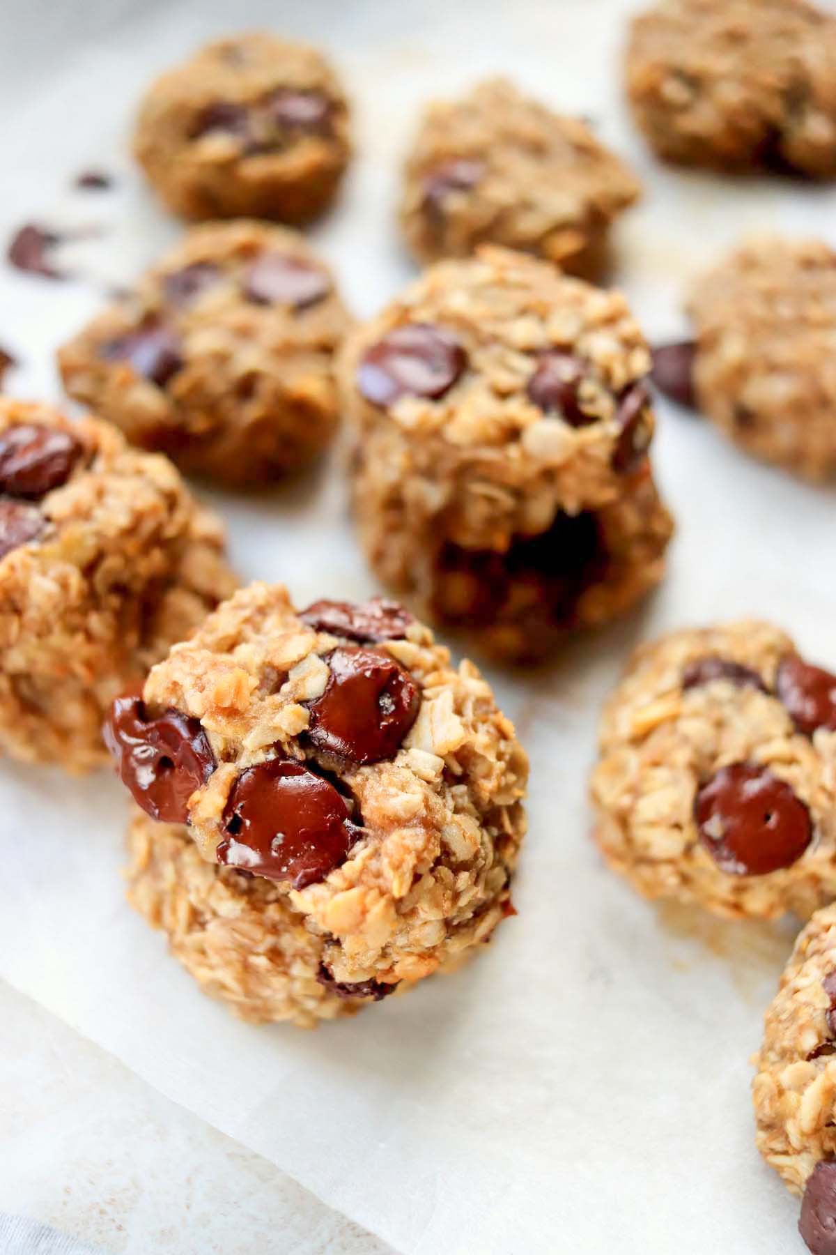 banana oatmeal muffins