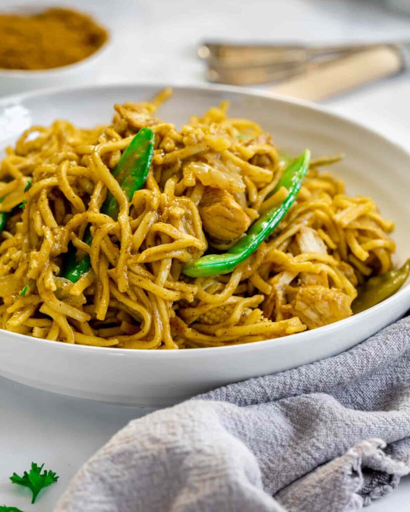 chinese chicken curry with noodles