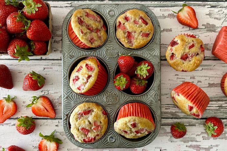 strawberry banana muffins