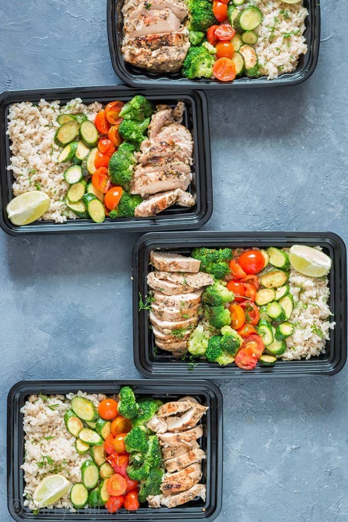 chicken meal prep bowl with brown rice