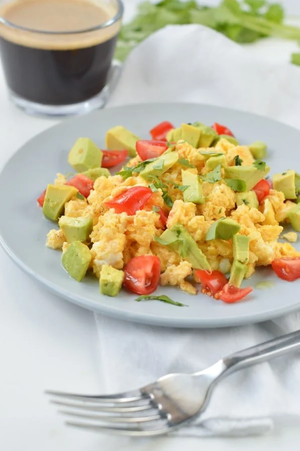 scrambled eggs with avocado