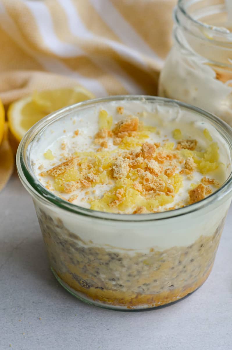 lemon cheesecake protein overnight oats