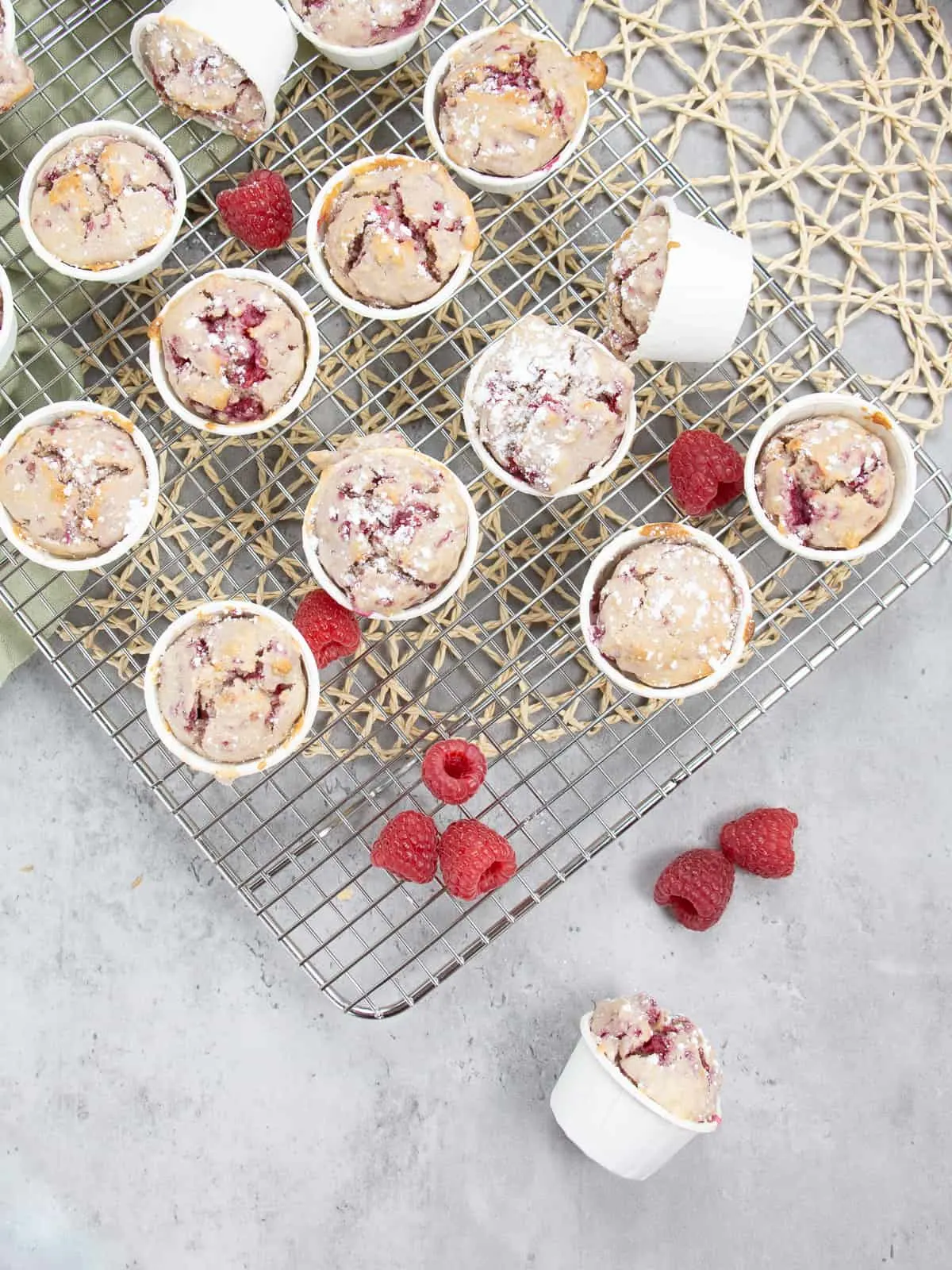 raspberry yogurt muffins