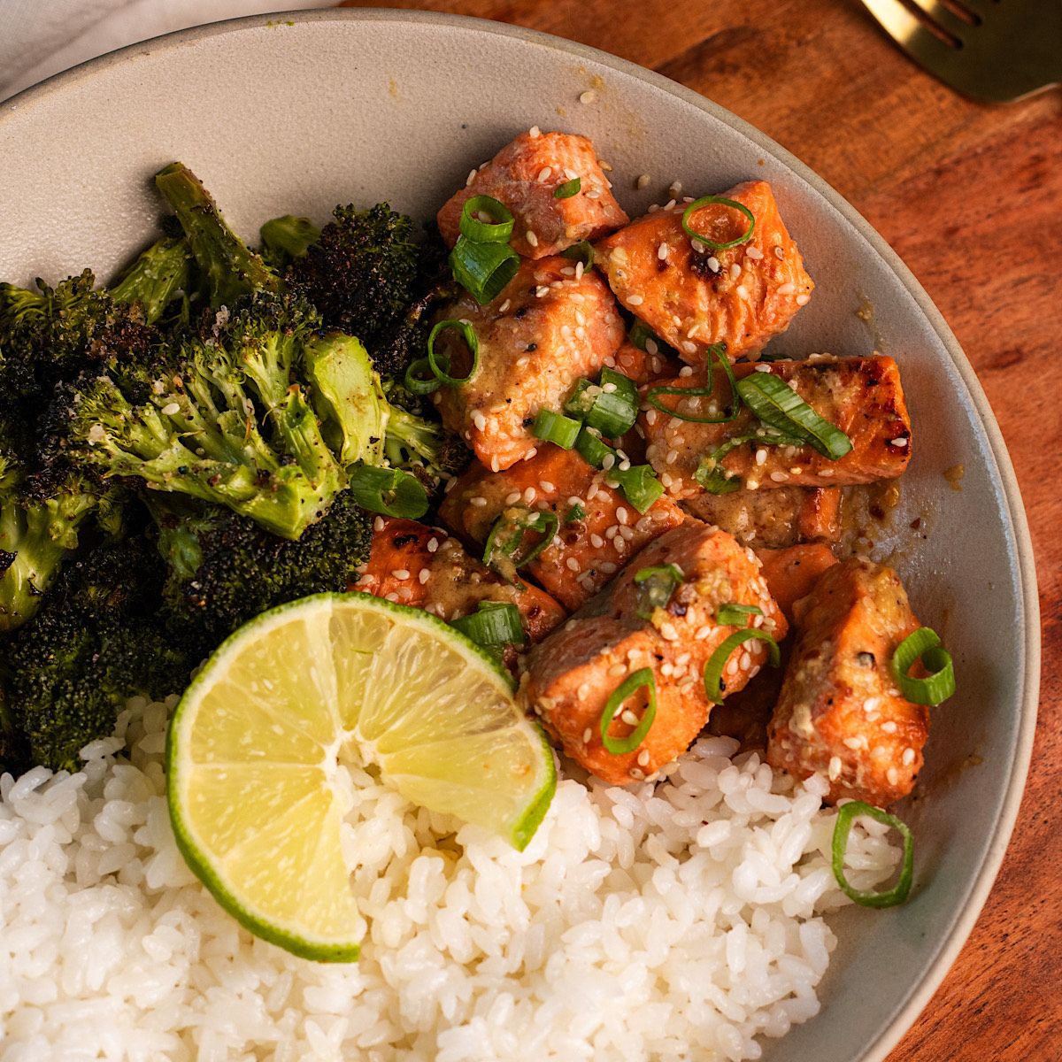 miso ginger salmon bowl with broccoli