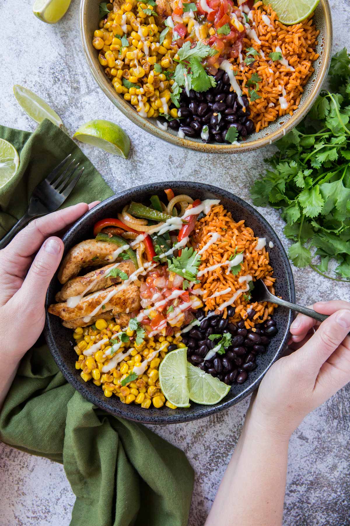 healthy chicken fajita bowls