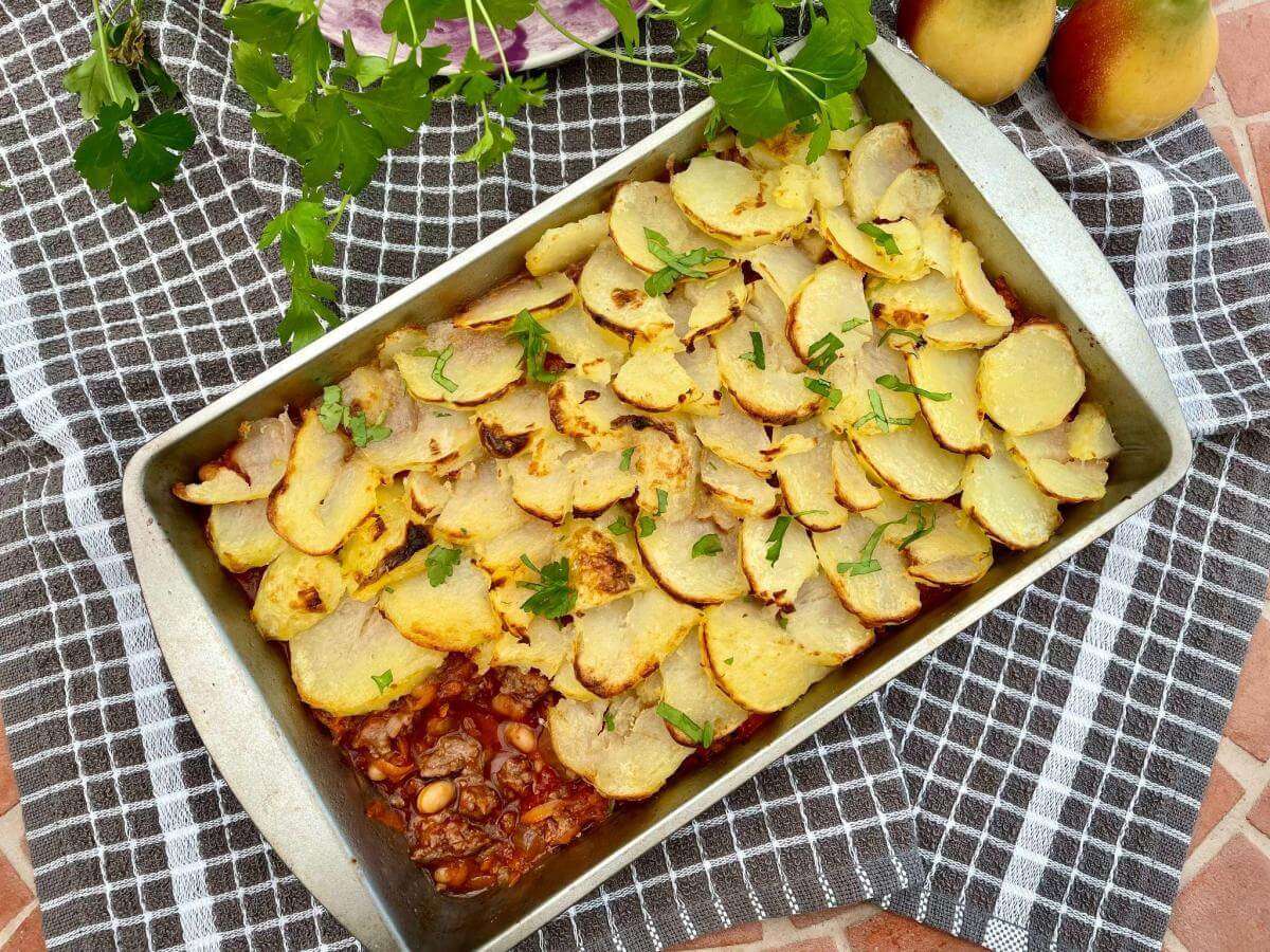  Beef and Bean Hotpot