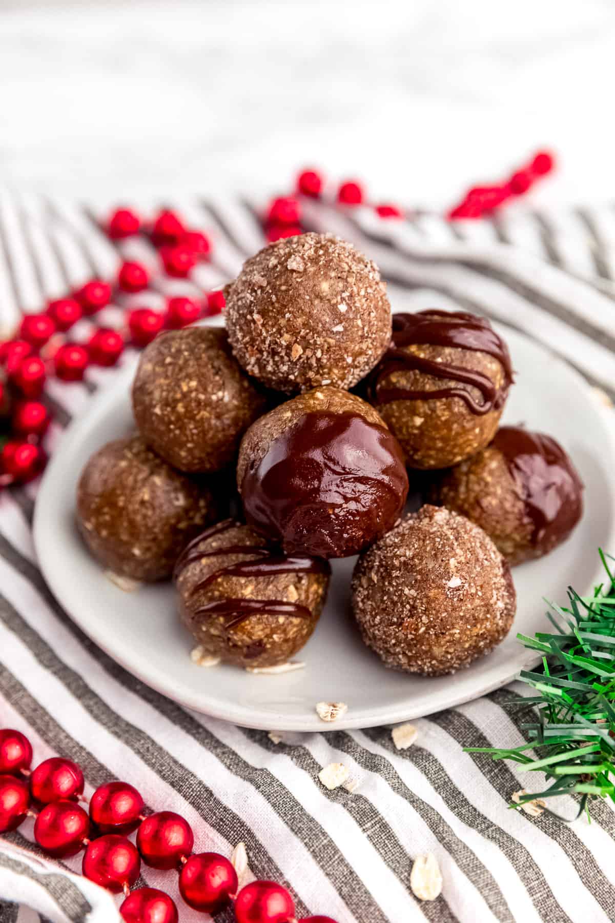 gingerbread energy bites