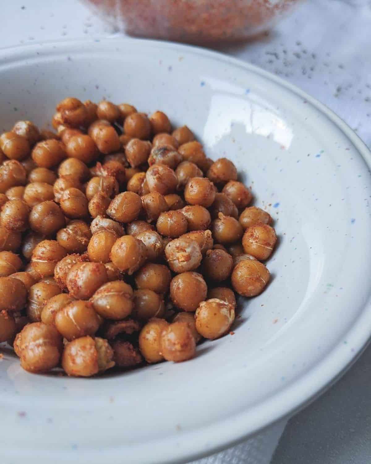 spicy roasted chickpeas