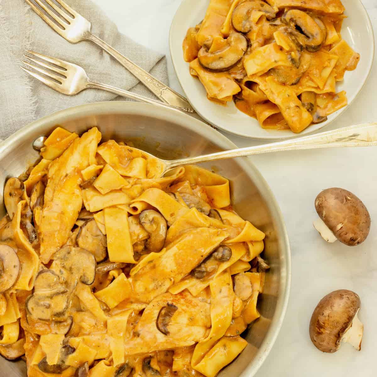 One Pan Creamy Chicken and Mushroom Pasta